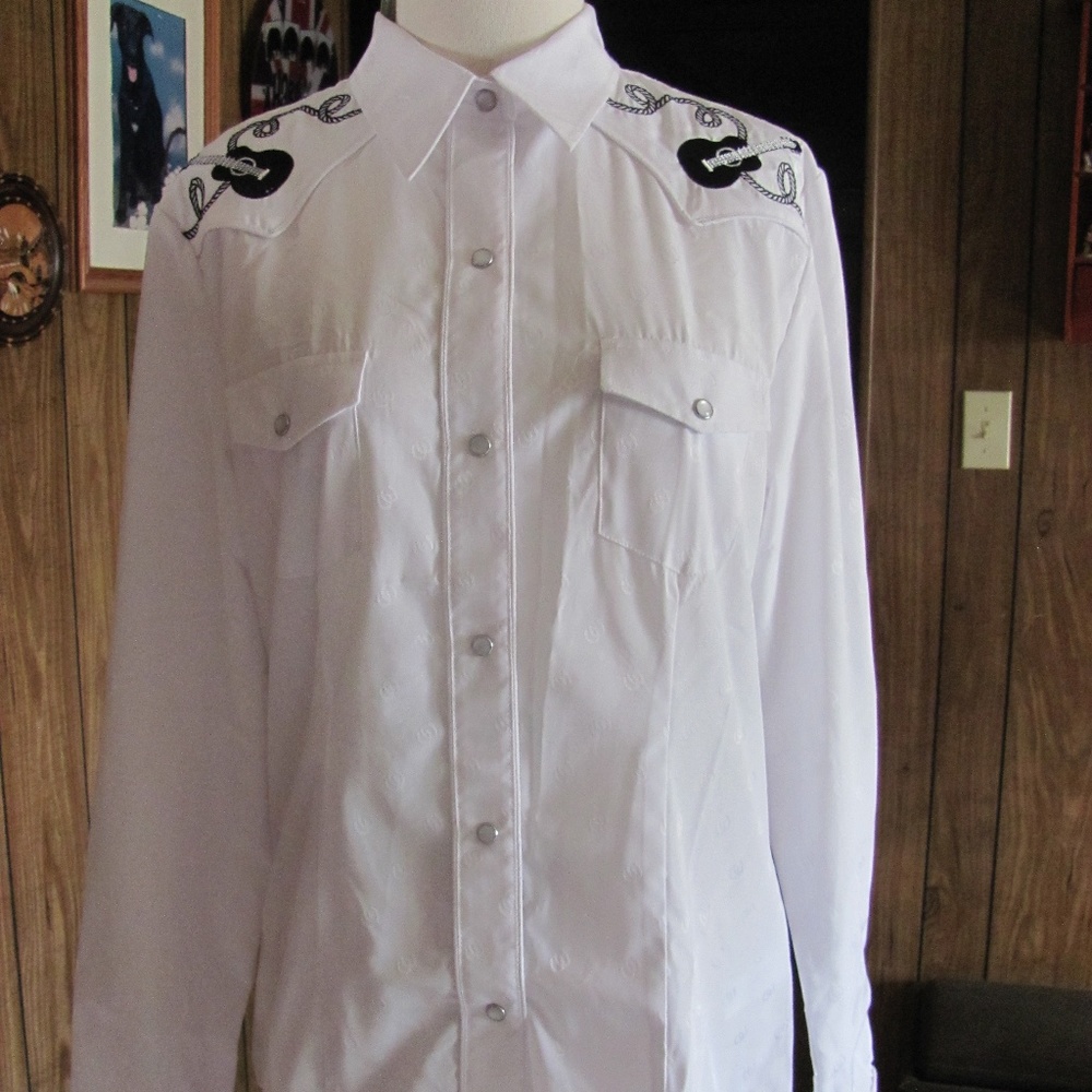 ROPER LADIES WESTERN STYLE SHIRT BRAND NEW SIZE ME